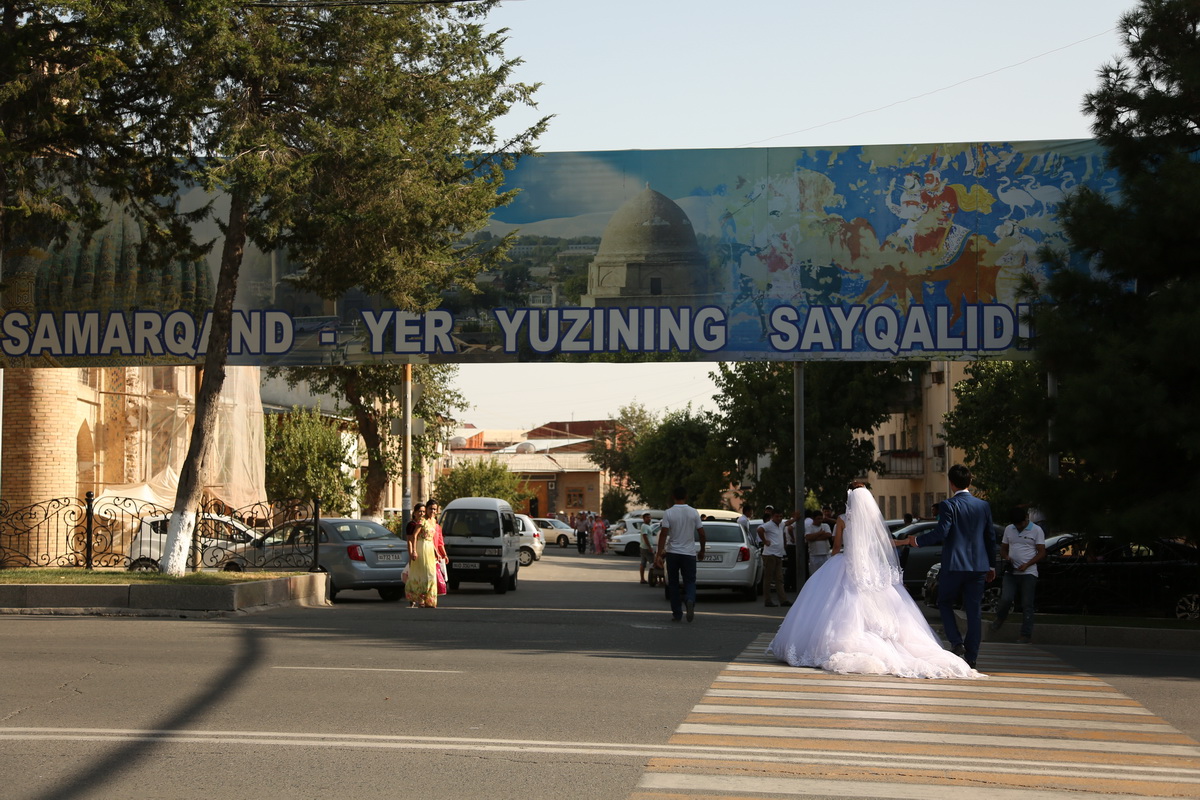 Жениться без калыма в Узбекистане, утверждают знатоки, невозможно; фото: Ц-1