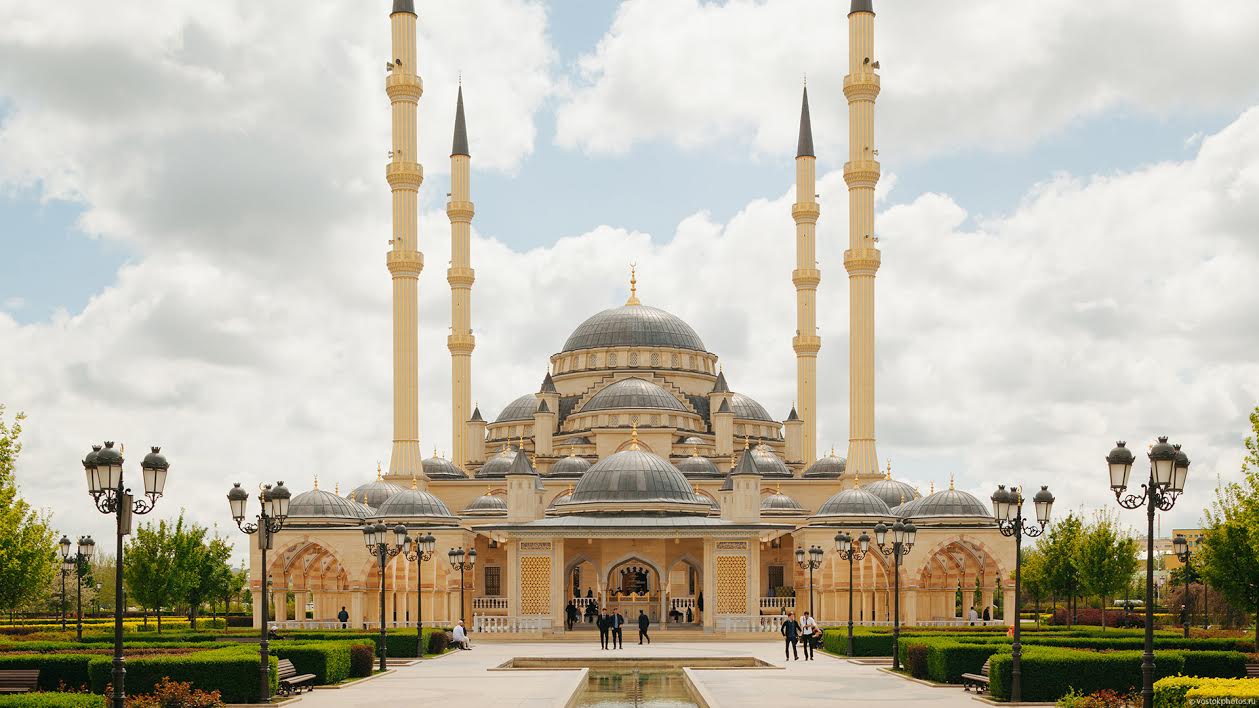 Мечеть "Сердце Чечни" в Грозном; фото: vostokphotos.ru 