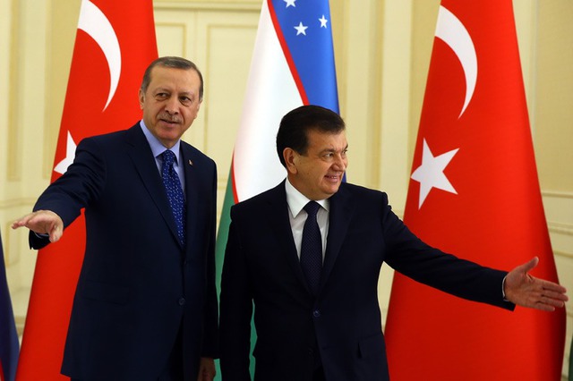 Президент Турции Реджеп Тайип Эрдоган и врио президента Узбекистана Шавкат Мирзиёев; фото:tccb.gov.tr
