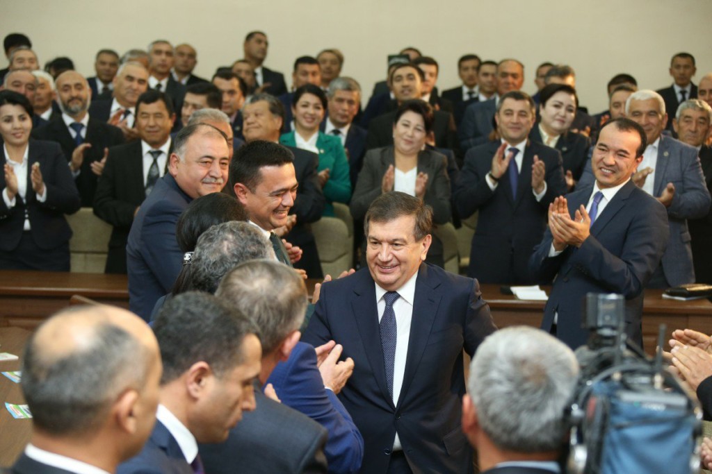 Шавкат Мирзиёев на встрече с избирателями. фото: Твиттер УзЛиДеП