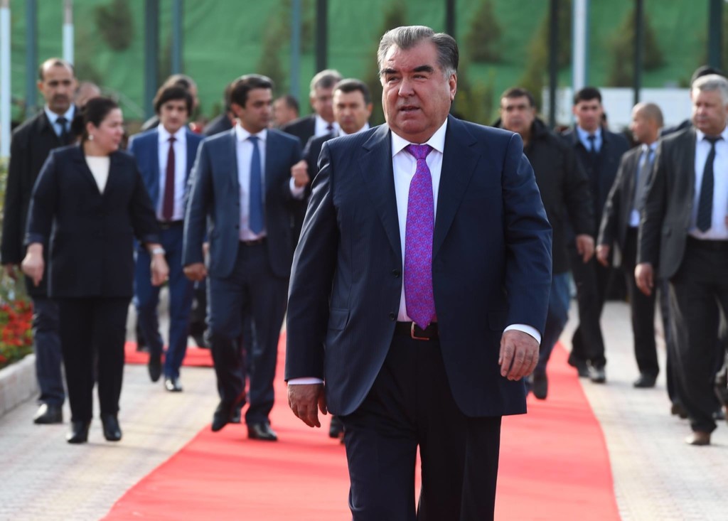 Лидер нации – основатель мира и национального единства Таджикистана Эмомали Рахмон; фото: president.tj