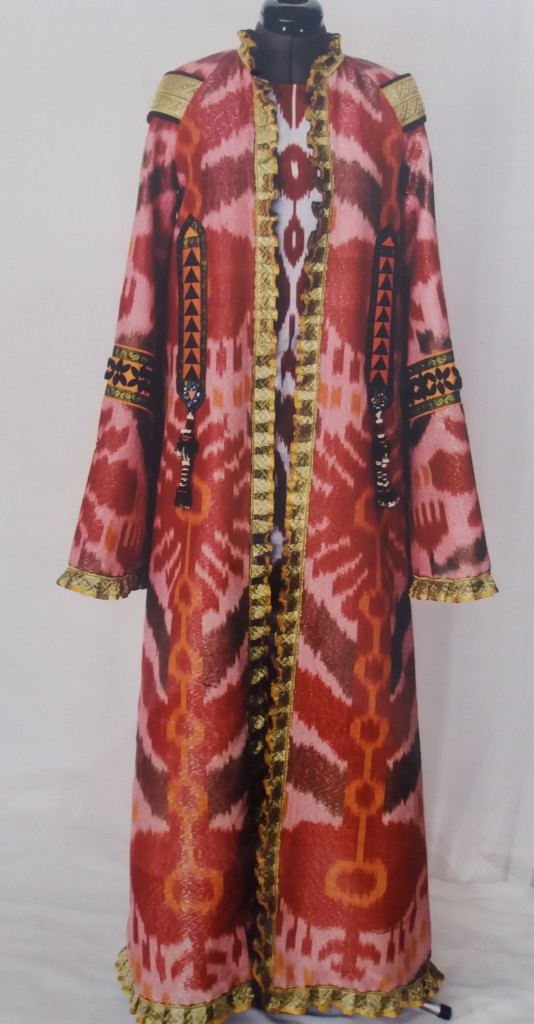 Вариант национального свадебного наряда, предложенный таджикскими дизайнерами; фото:Ц-1
