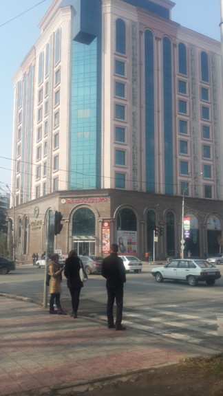 Жилкомплекс в таджикской столице, где стоимость жилья - от тысячи долларов за квадрат; фото: Ц-1