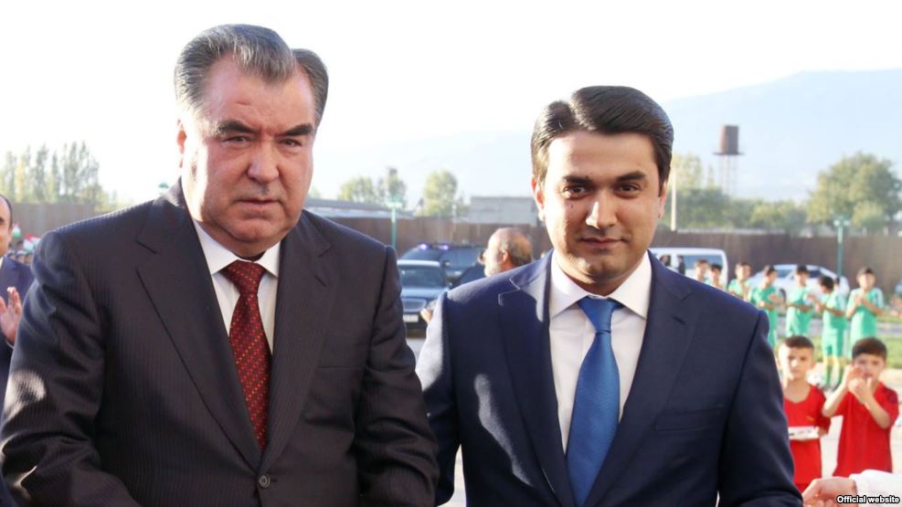 Президент Таджикистан Эмомали Рахмон с сыном мэром Душанбе Рустами Эмомали; фото: rus.ozodi.org 