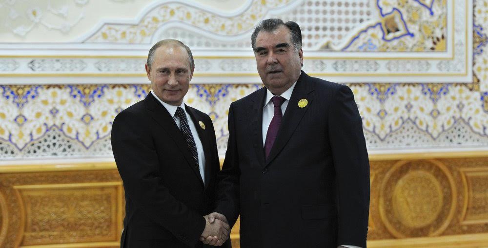 Президенты России Владимир Путин и Таджикистана Эмомали Рахмон; фото: sco-russia.ru