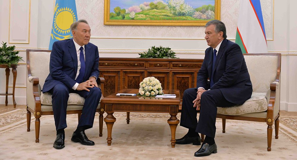 Встреча президентов Казахстана и Узбекистана - Нурсултана Назарбаева и Шавката Мирзиёева; фото: Пресс-служба президента Казахстана