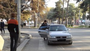 Такси за три сомони в Душанбе; фото: ozodi.org