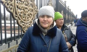 Торговец с рынка "Дыйкан" в Бишкеке Гульзия Курамаева; фото: Ц-1