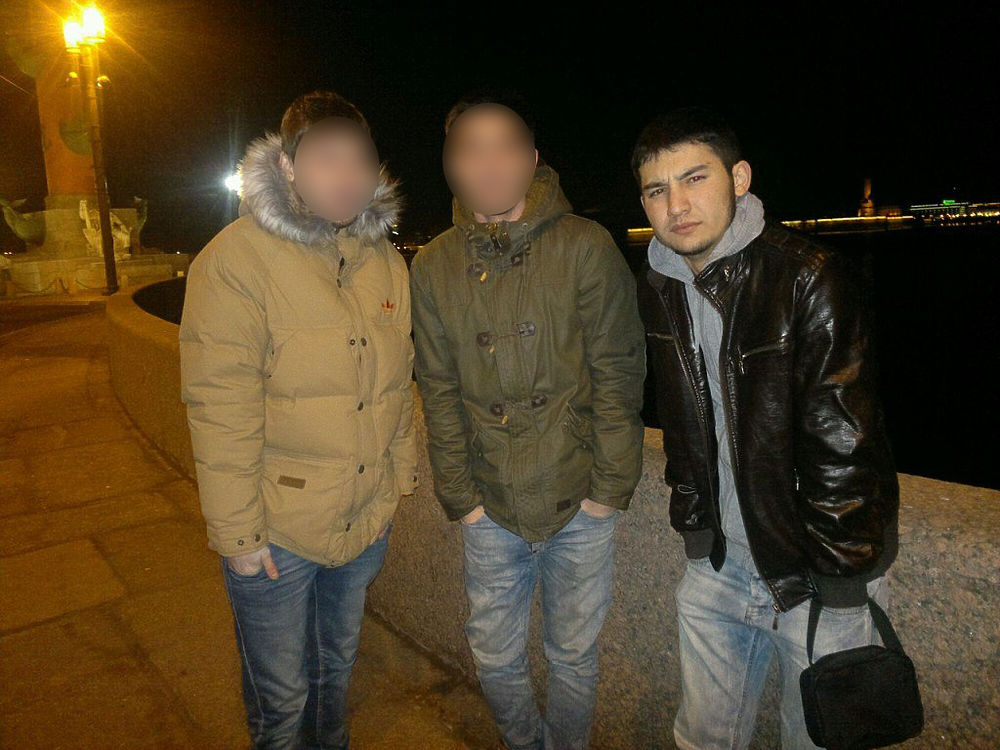 Акбарджон Джалилов с друзьями; фото из социальных сетей, опубликованные mk.ru