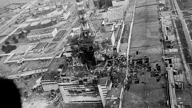 Чернобыльская АЭС после аварии; архивное фото СССР