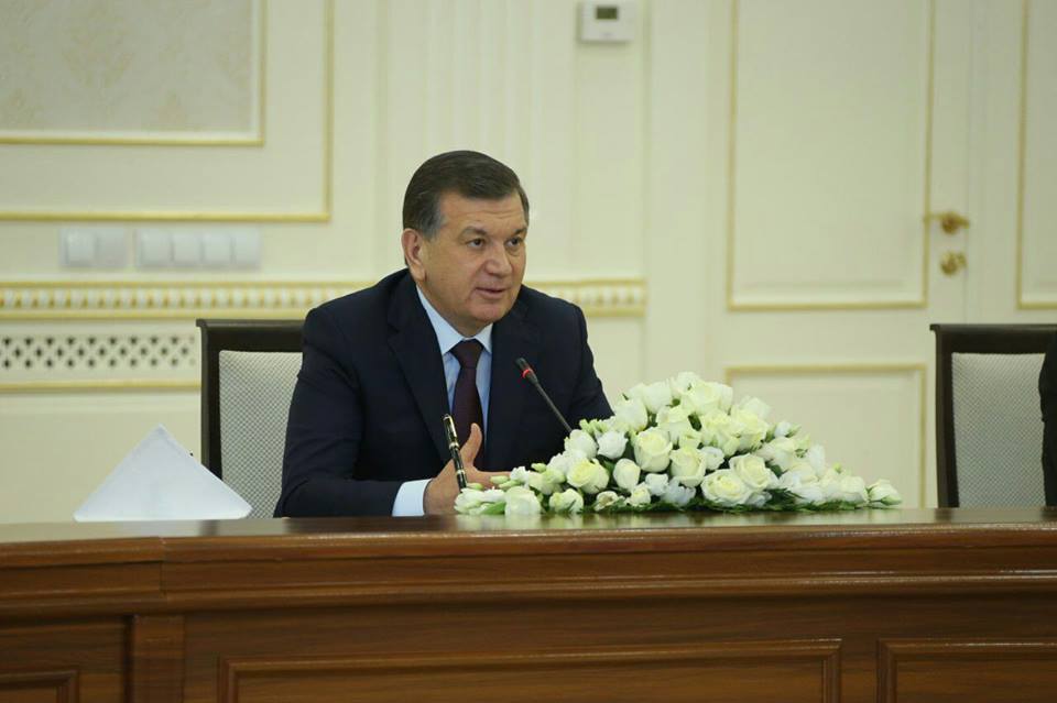 Президент Узбекистана Шавкат Мирзиёев на заседании 11 апреля; фото: Фейсбук