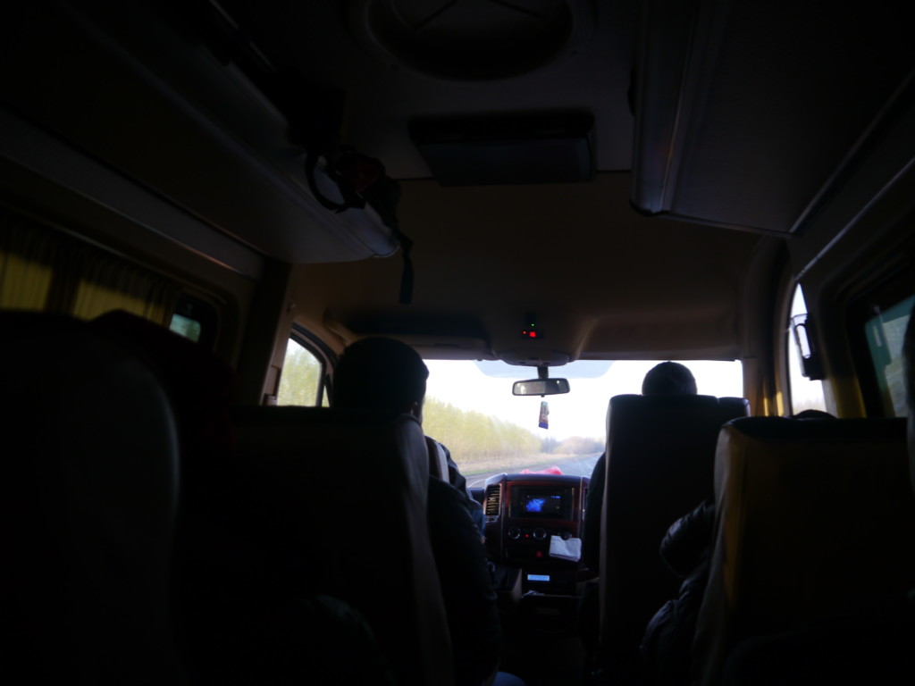 В микроавтобусе по 24 часа.... Фото: Рифат Гумеров