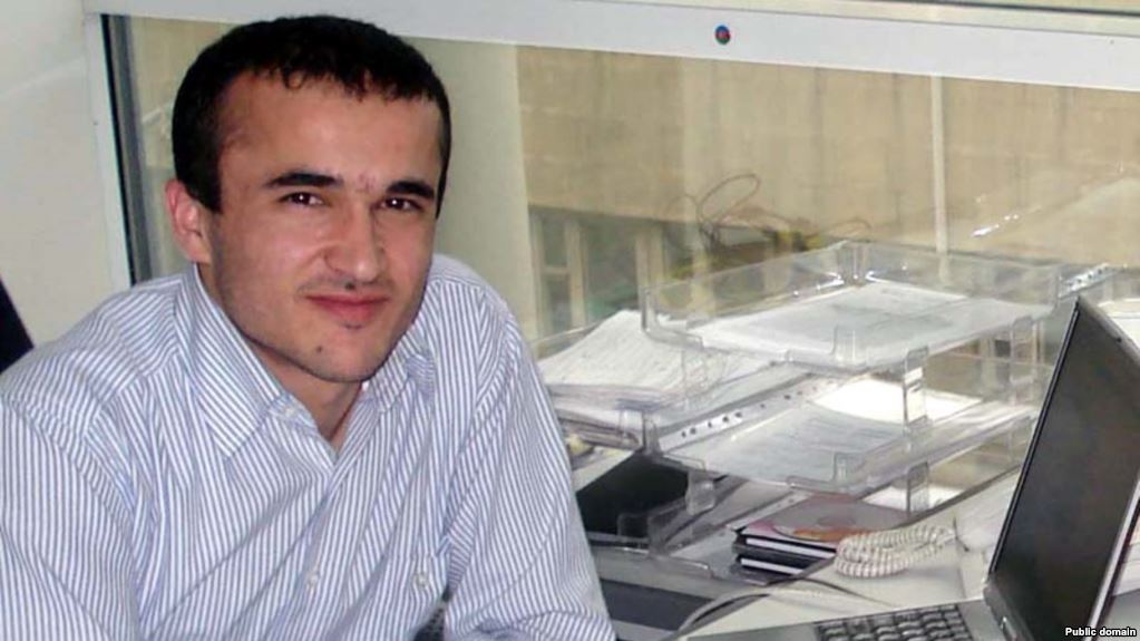 Косими участвовал в таджикской политике, будучи в США, с 2012 по 2014 годы; фото: Радио "Озоди"