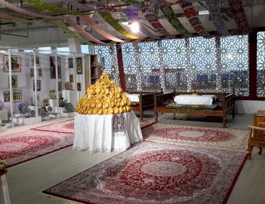 Национальные традиции в павильоне Узбекистана; фото: Узэкспоцентр