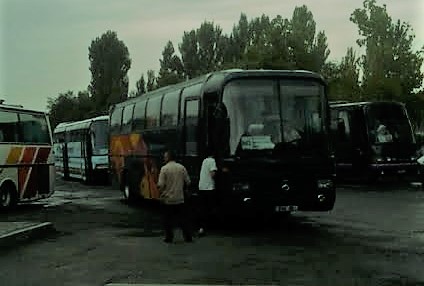 Автобус маршрута "Бишкек - Ташкент" на Западном автовокзале; фото: Ц-1
