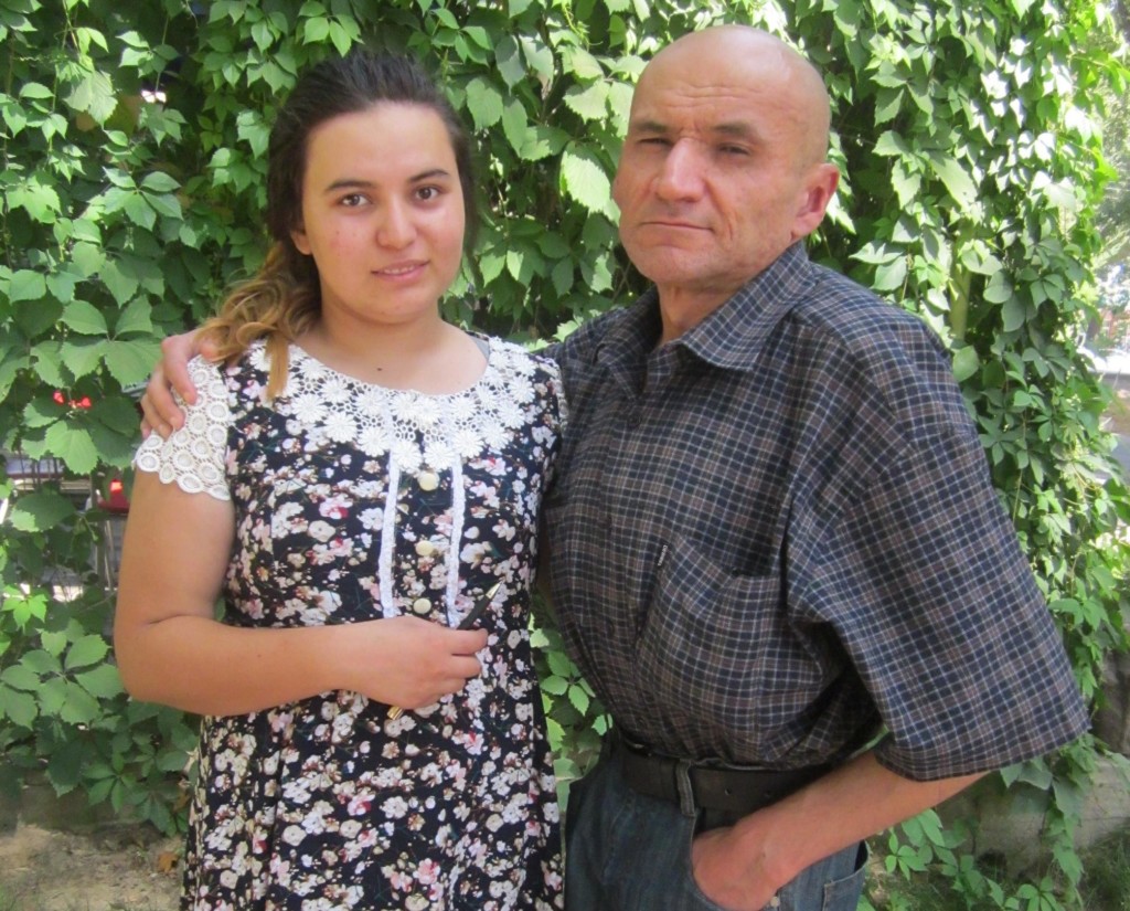 Джамшид Каримов с дочерью Женей; фото: Ц-1