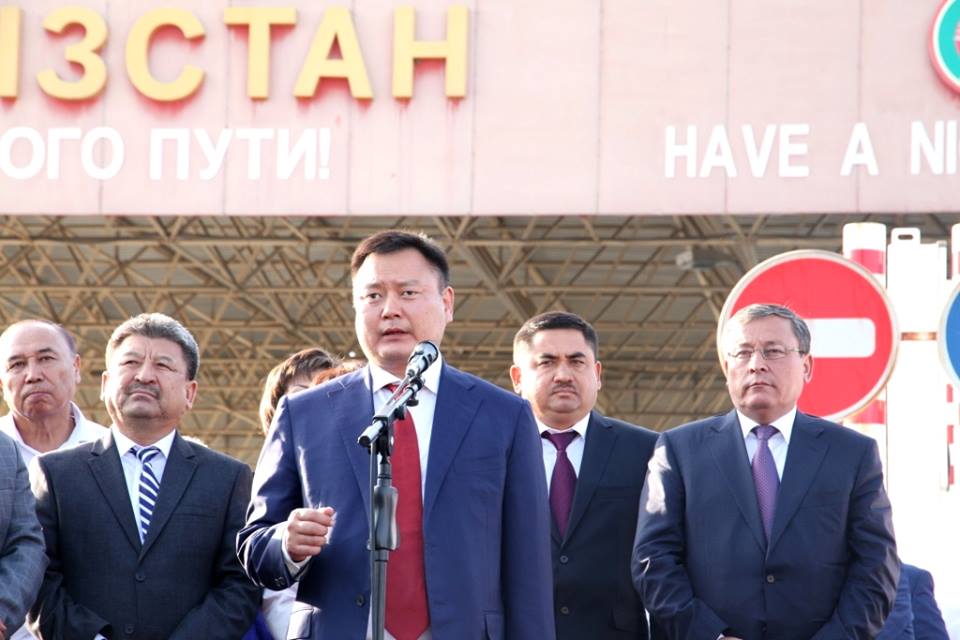 Выступает вице-премьер-министр КР Дуйшенбек Зилалиев; фото: Ц-1
