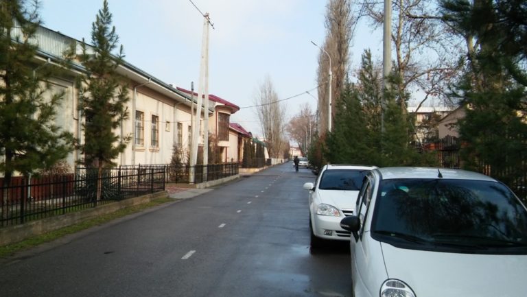 Улица, на которой расположен дом президента Шавката Мирзиёева; фото: Ц-1
