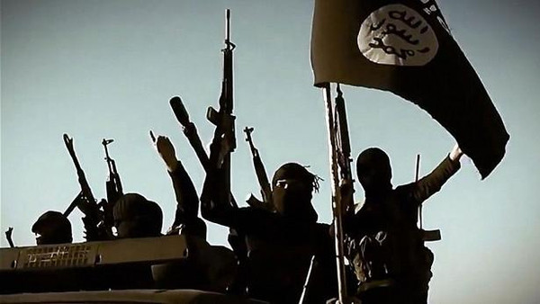 Воины ИГИЛ; фото: alarabiya.net