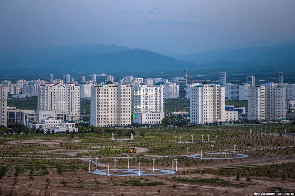 В Ашхабаде на продаже много квартир в новых домах с невыплаченной ипотекой; фото: Варламов.ру