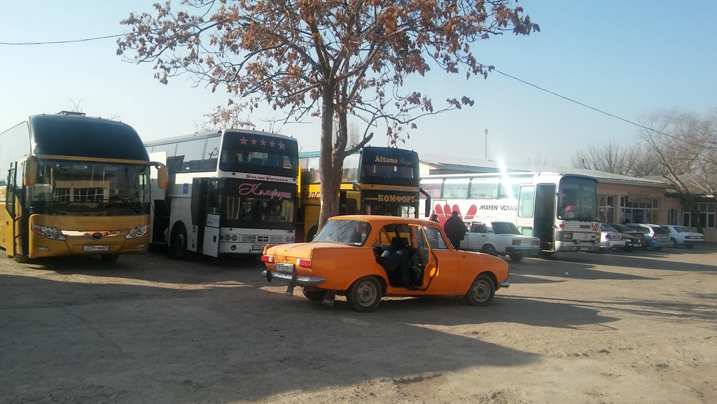 Автостанция в казахстанской Черняевке; фото: Ц-1
