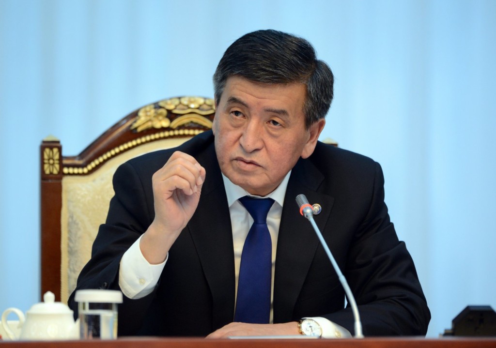 Сооронбай Жээнбеков на пресс-конференции в Бишкеке 6 марта 2018 года; фото: Пресс-служба президента КР