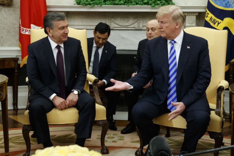 Шавкат Мирзиёев и Дональд Трамп в Белом доме 16 мая 2018 года; фото: AP