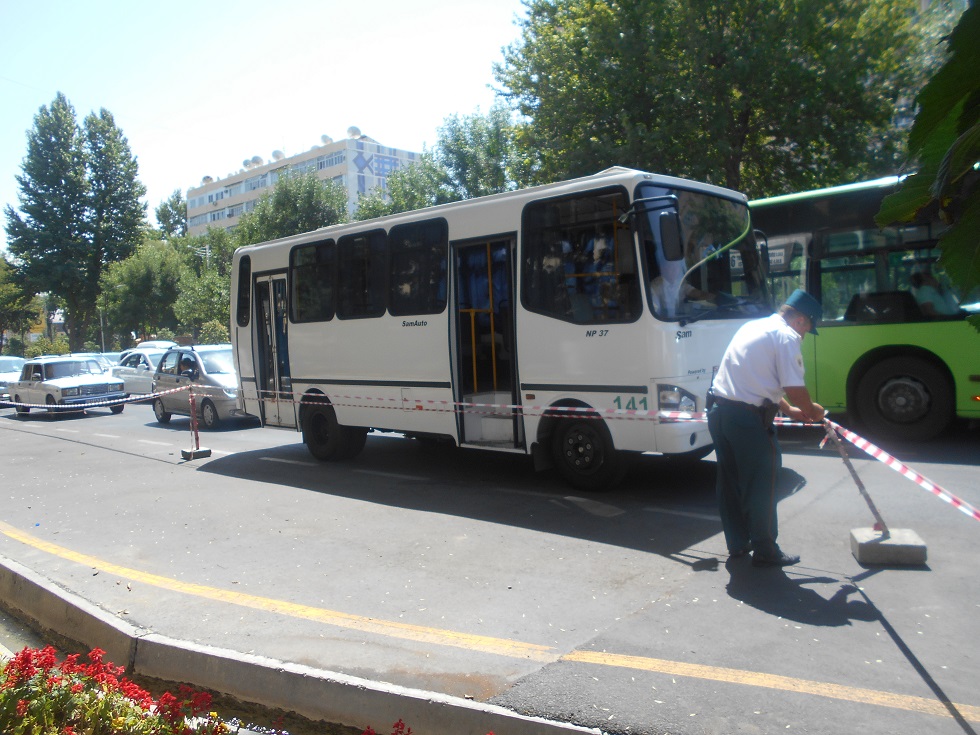 Автобус для погрузки участников пикета... Фото: ПАУ