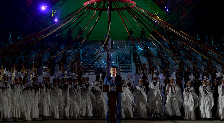 Сооронбай Жээнбеков на церемонии открытия Третьих Всемирных игр кочевников; фото: president.kg