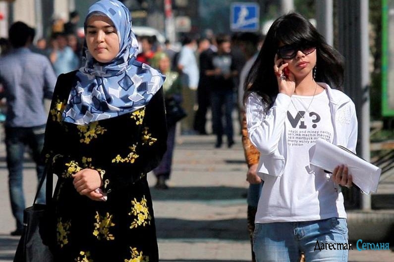 Девушки в Узбекистане; фото: islam.in.ua
