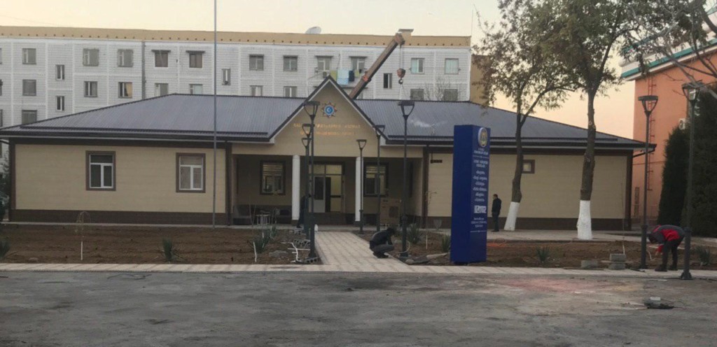 Здание для отделения милиции, построенное в 2018 году по требованию хокима Мирзо-Улугбекского района; фото: предоставлено Ц-1