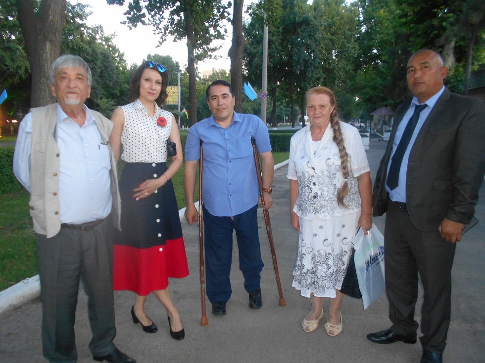 Правозащитники Узбекистана, встретившиеся с президентом Германии Франком-Вальтером Штайнмайером; фото: ПАУ