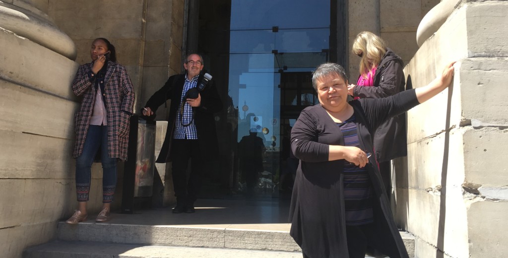 Мутабар Таджибаева у Парижского уголовного суда 15 мая 2019 года; фото: предоставлено Ц-1