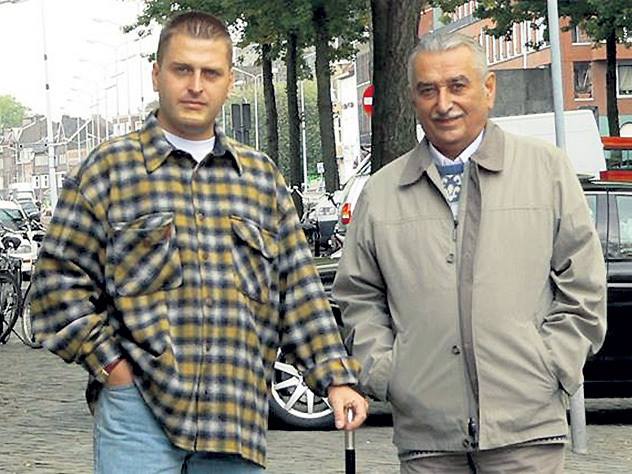 Яков Джугашвили с отцом Евгением Джугашвили; фото: facebook