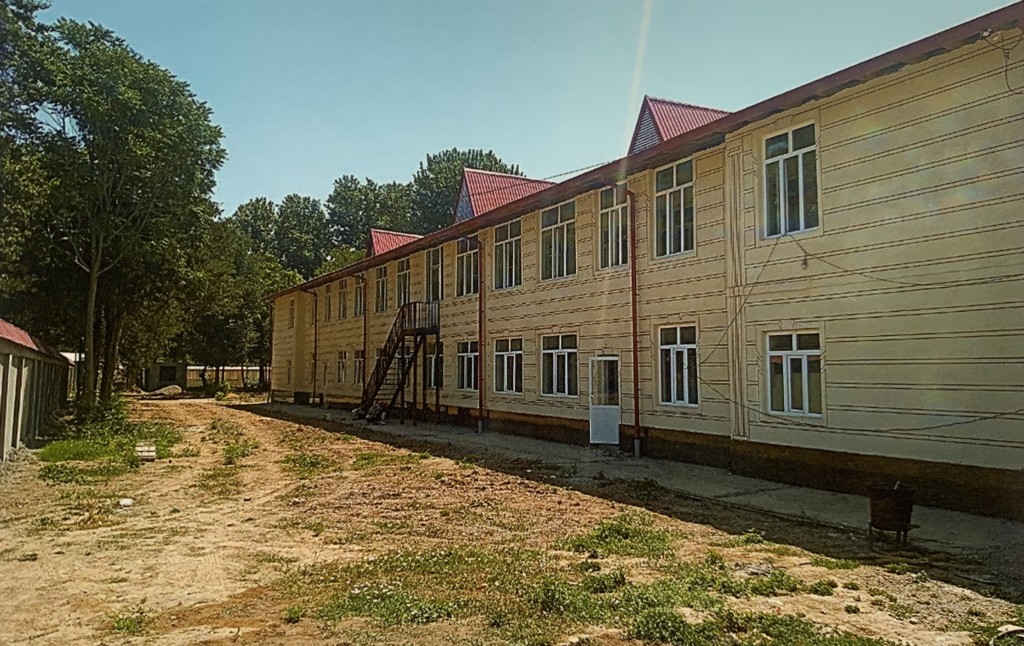 Недостроенный детский сад в Газалкенте, на который Аширов, поверив власти, потратил все, что у него было...