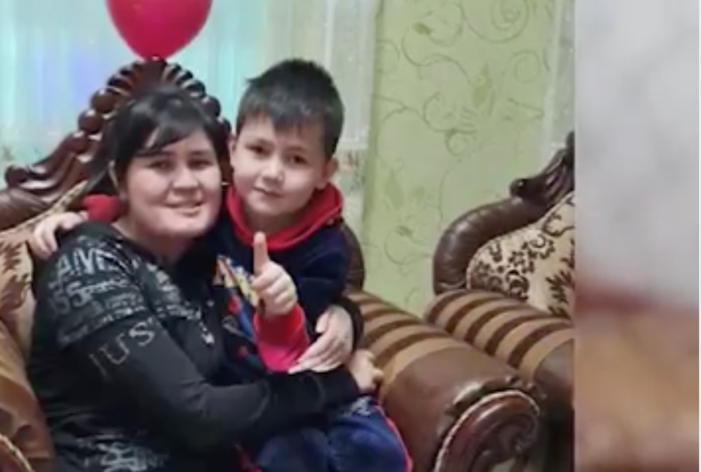 Зилола Азизова с сыном Шахджахоном...