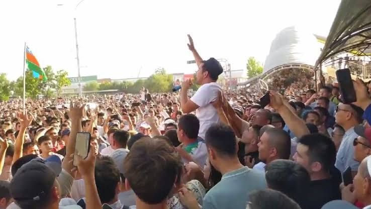Протест в Нукусе против попытки Ташкента колонизировать Каракалпакстан; azh.kz